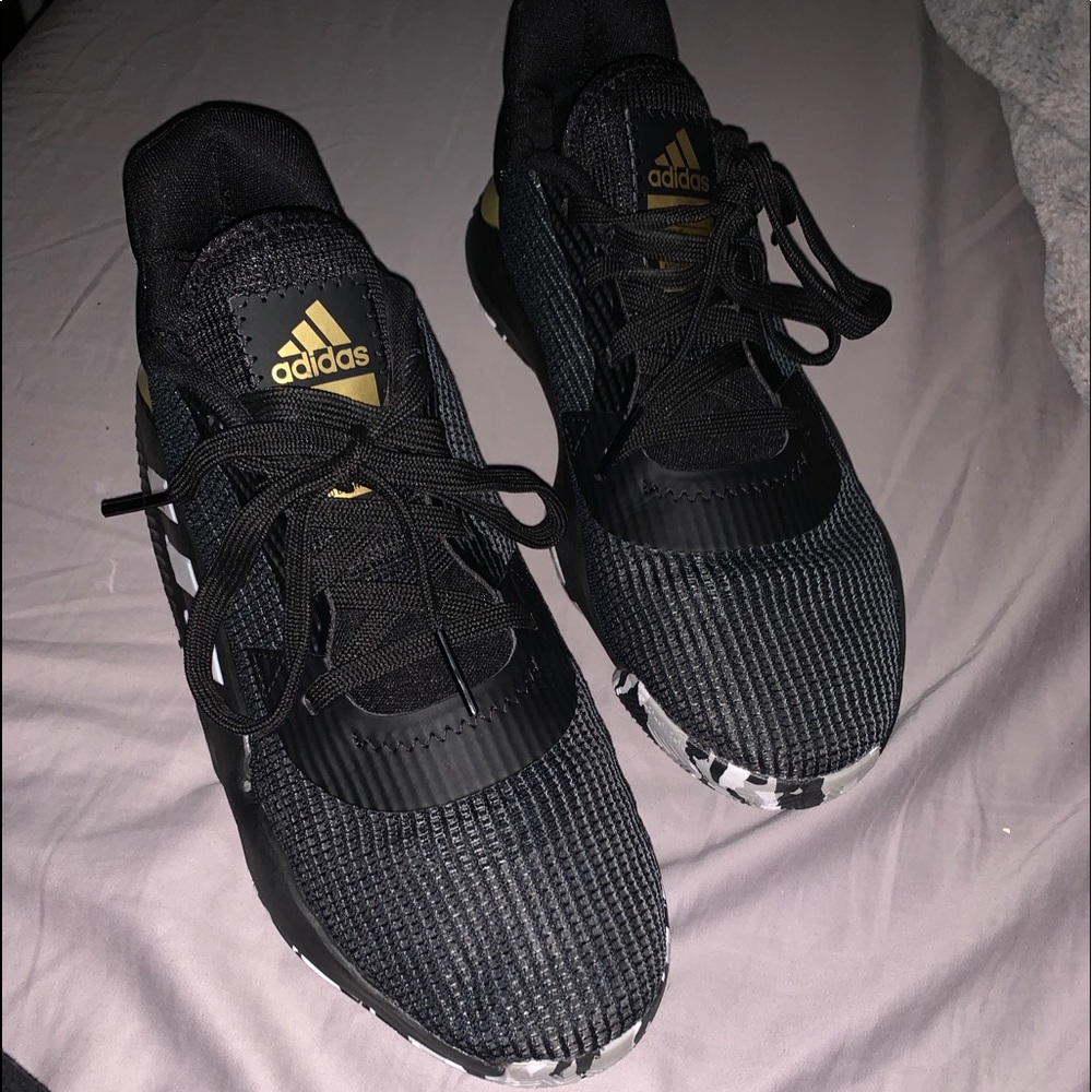 Adidas Probounce 2019 Basketball Performance shoes